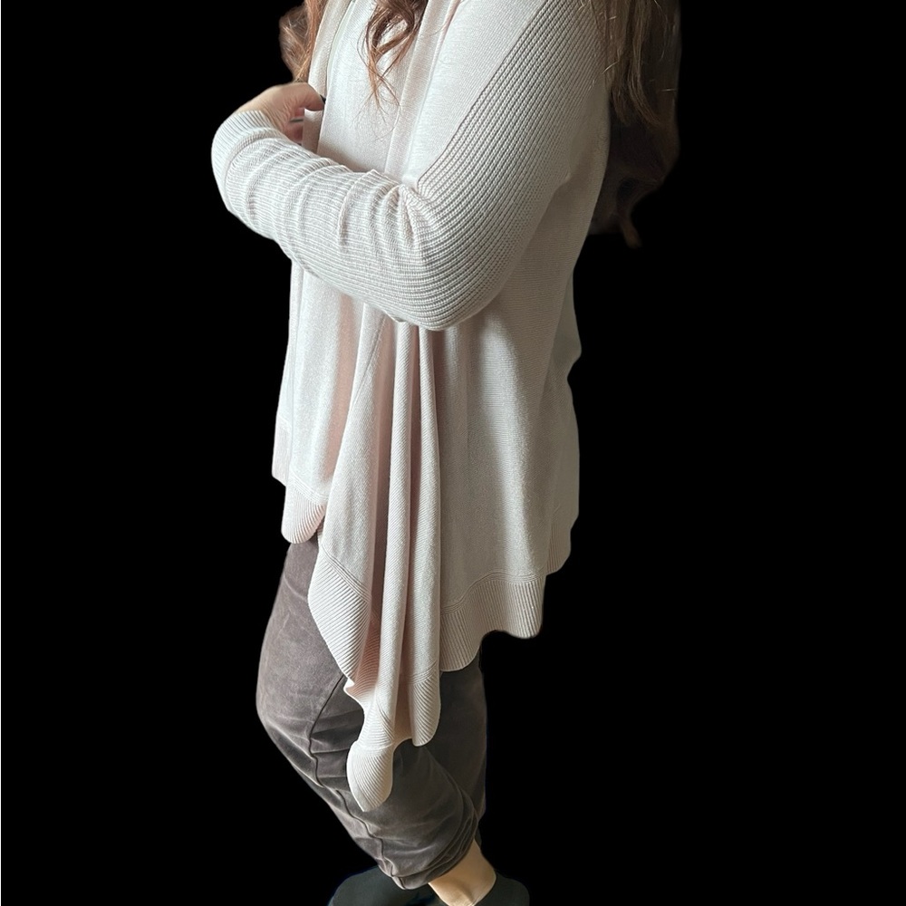 Lululemon open front Draper cardigan in a colour pale pink size Small